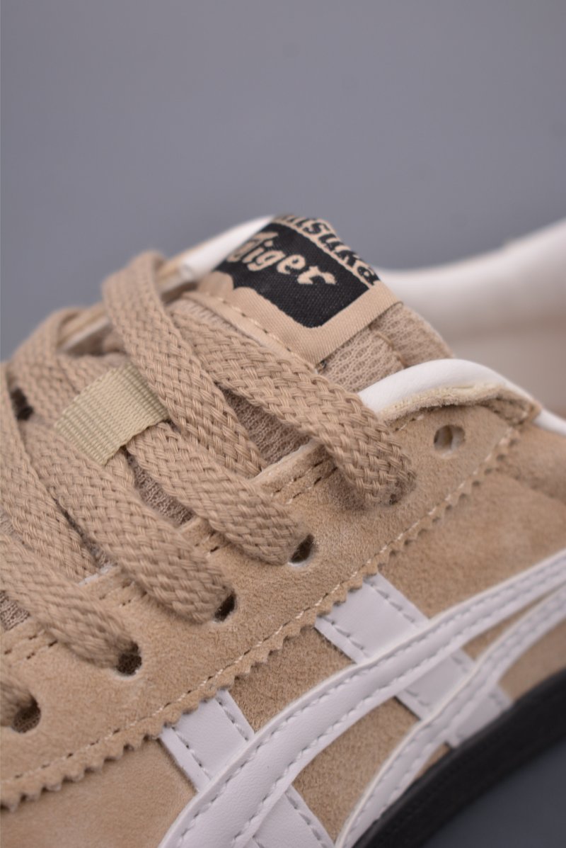 Asics Onitsuka Tiger Tokuten view