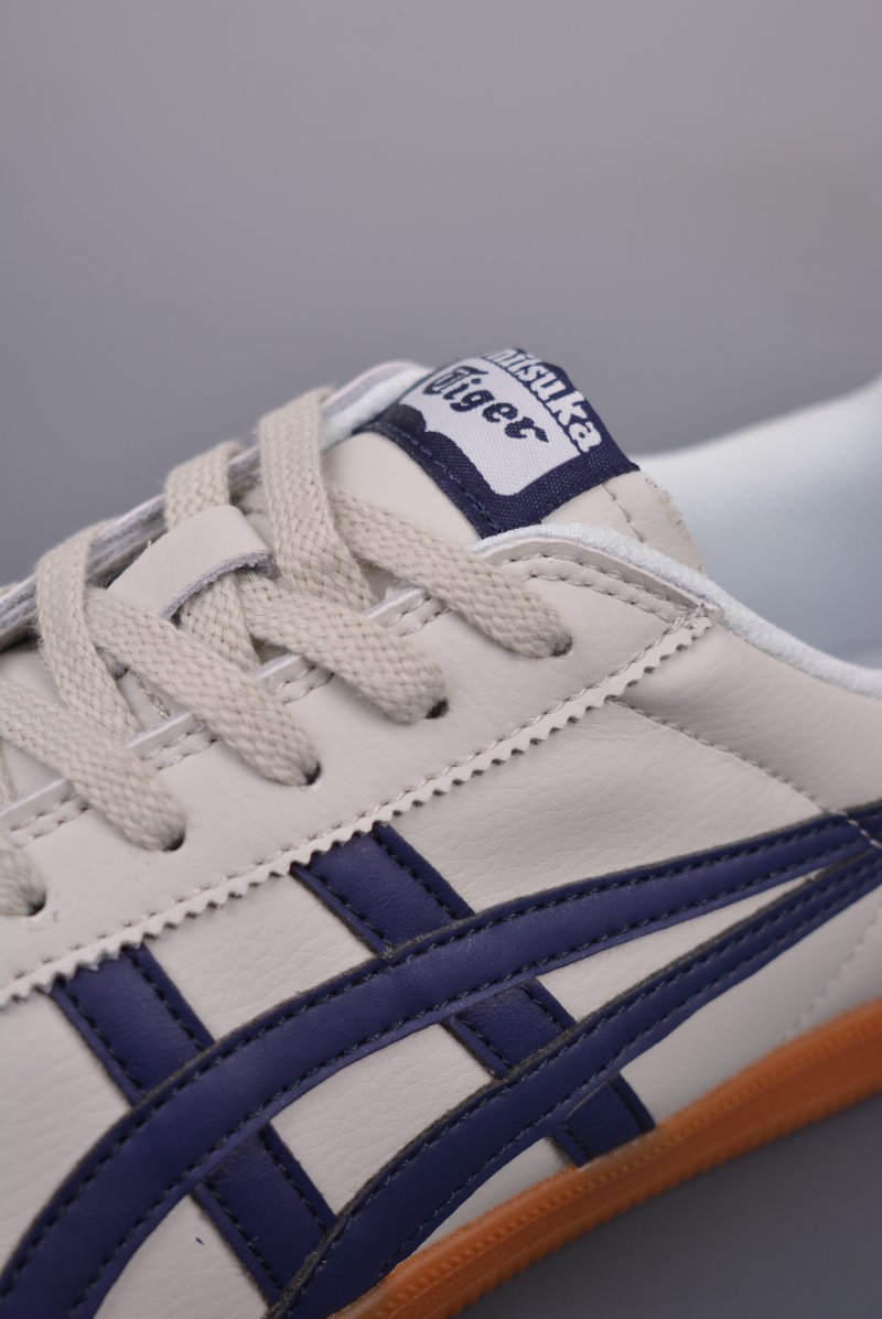 Asics Onitsuka Tiger Tokuten view