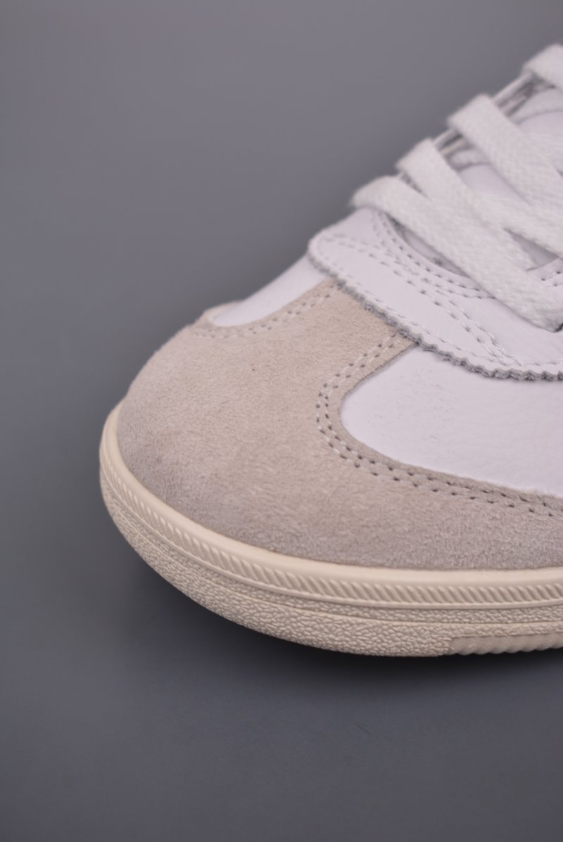 Asics Onitsuka Tiger Tokuten view