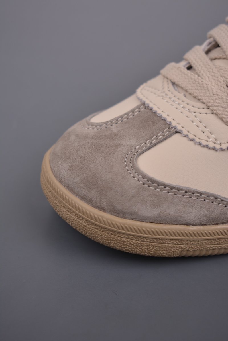 Asics Onitsuka Tiger Tokuten view