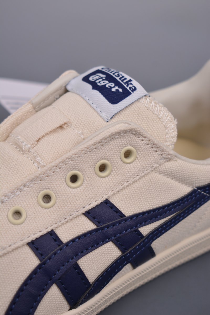 Asics Onitsuka Tiger Tokuten view