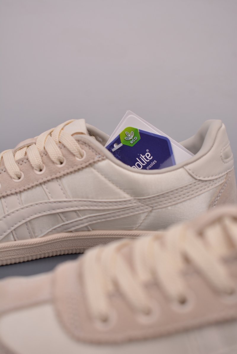 Asics Onitsuka Tiger Tokuten view