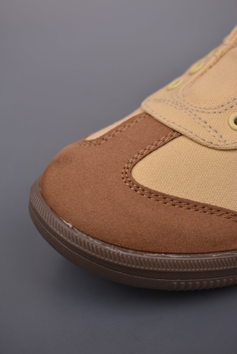 Asics Onitsuka Tiger Tokuten view