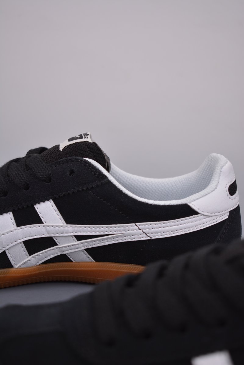 Asics Onitsuka Tiger Tokuten view