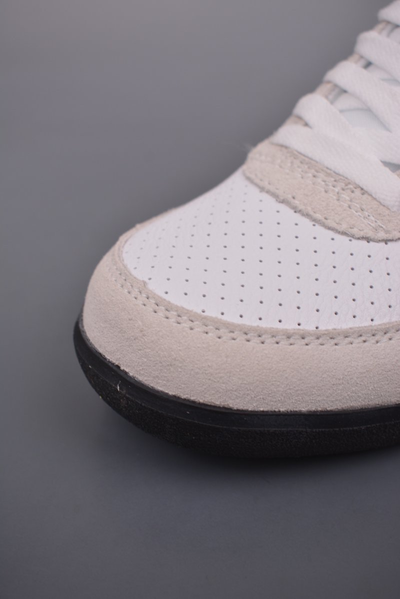 Asics Onitsuka Tiger Ultimate 81 EX view