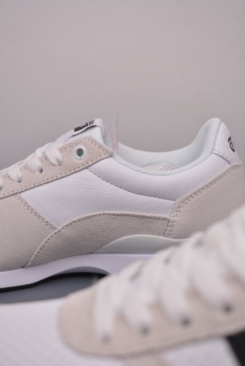 Asics Onitsuka Tiger Ultimate 81 EX view