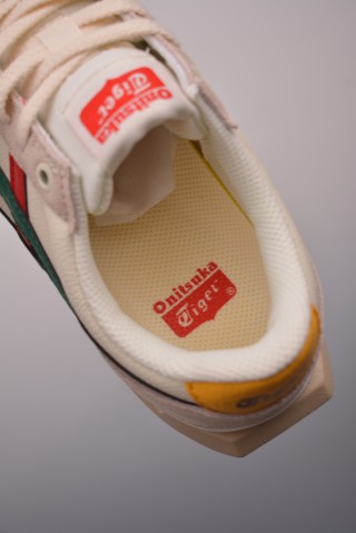 Asics Onitsuka Tiger Ultimate 81 EX view 9
