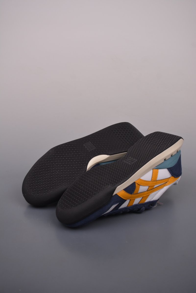 Asics Onitsuka Tiger Ultimate 81 EX view