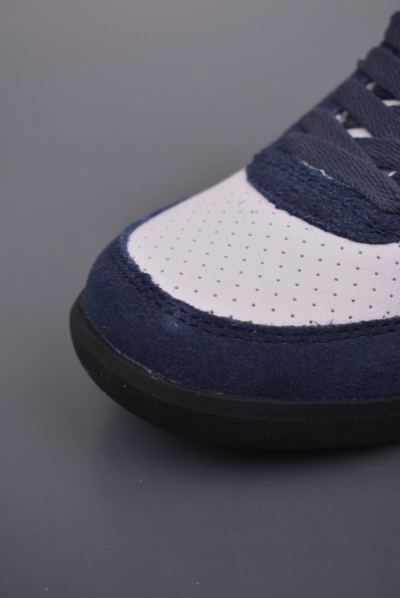 Asics Onitsuka Tiger Ultimate 81 EX view