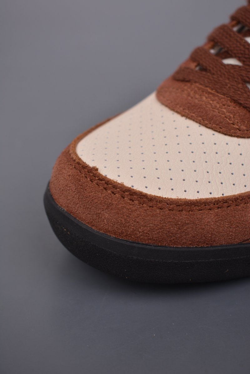 Asics Onitsuka Tiger Ultimate 81 EX view