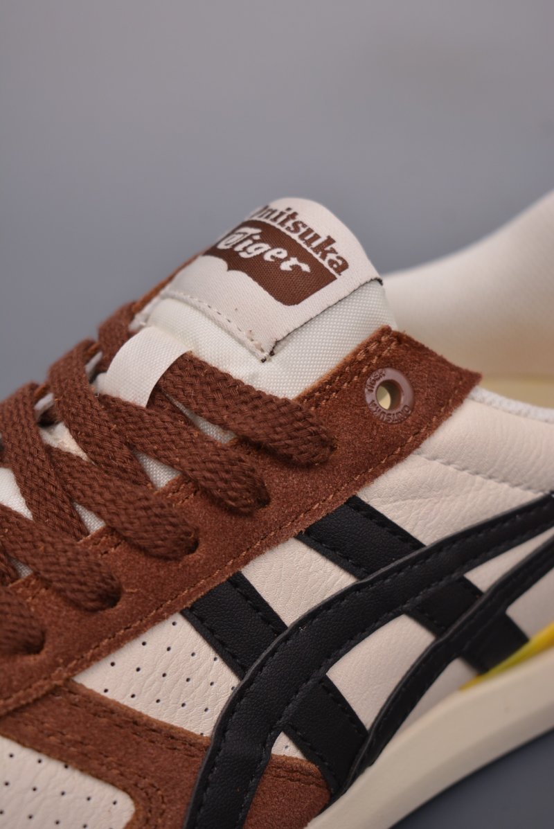 Asics Onitsuka Tiger Ultimate 81 EX view