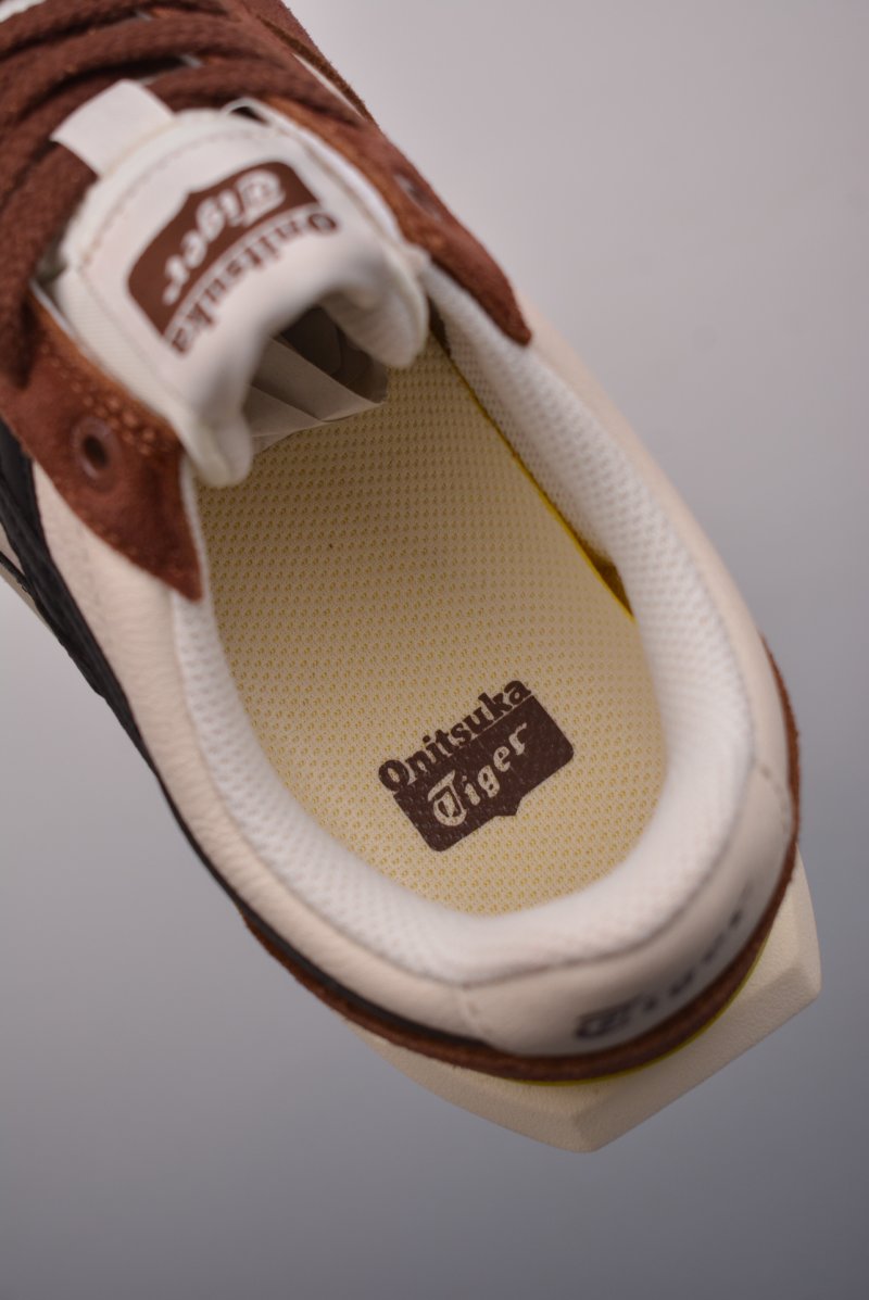 Asics Onitsuka Tiger Ultimate 81 EX view