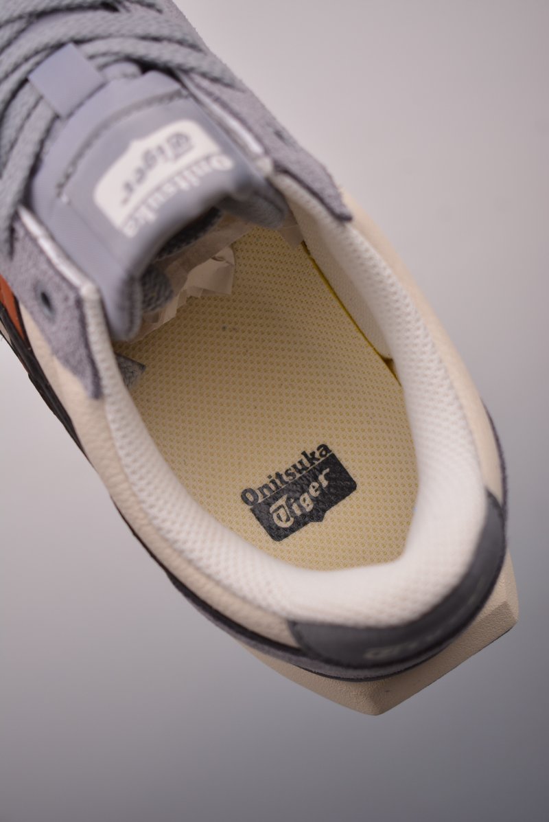 Asics Onitsuka Tiger Ultimate 81 EX view