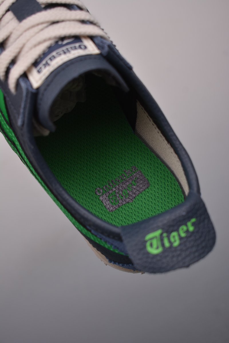Asics Onitsuka Tiger Mexico 66 view