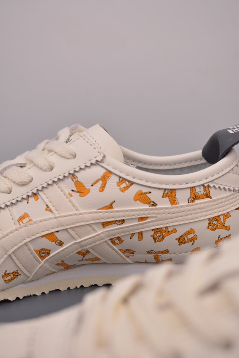 Asics Onitsuka Tiger Mexico 66 view