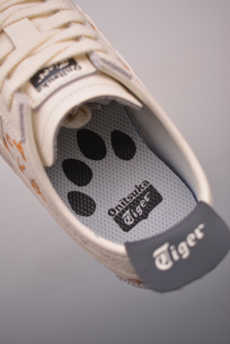 Asics Onitsuka Tiger Mexico 66 view