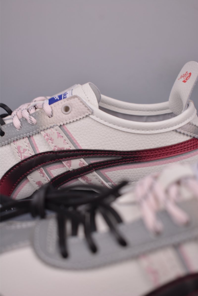Asics Onitsuka Tiger Mexico 66 view