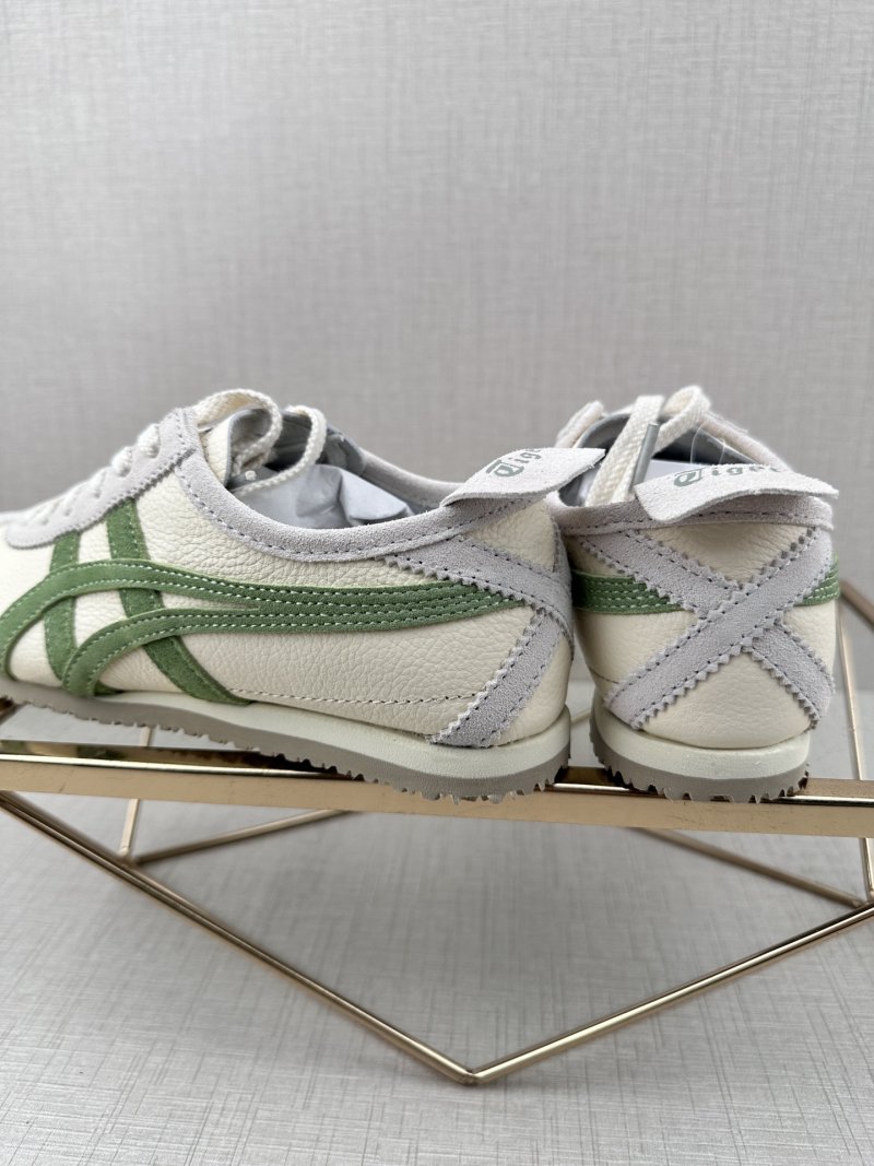 Asics Onitsuka Tiger Mexico 66 view
