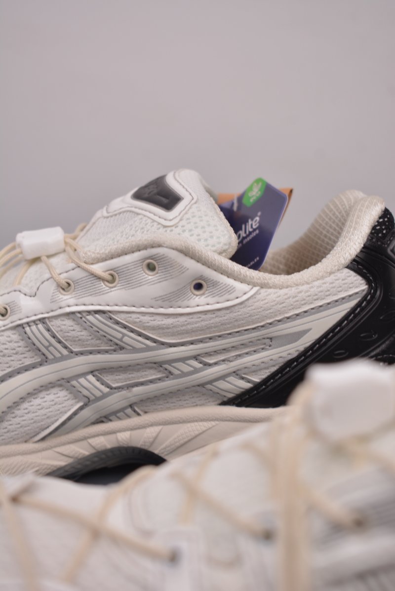 Asics Gel-Kayano 14 'Unaffected' view