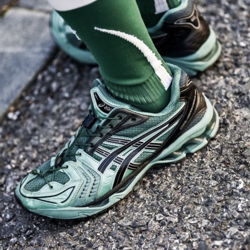 Asics Gel-Kayano 14 'Unaffected'