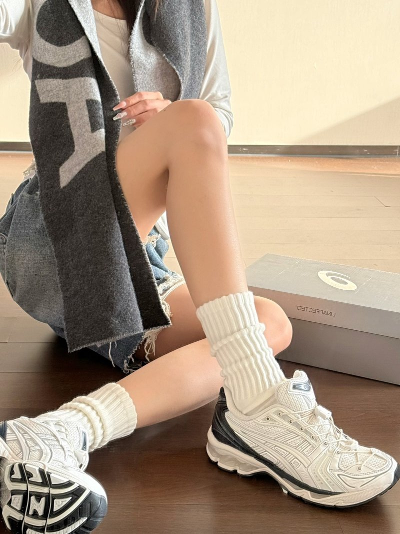 Asics Gel-Kayano 14 'Unaffected' view
