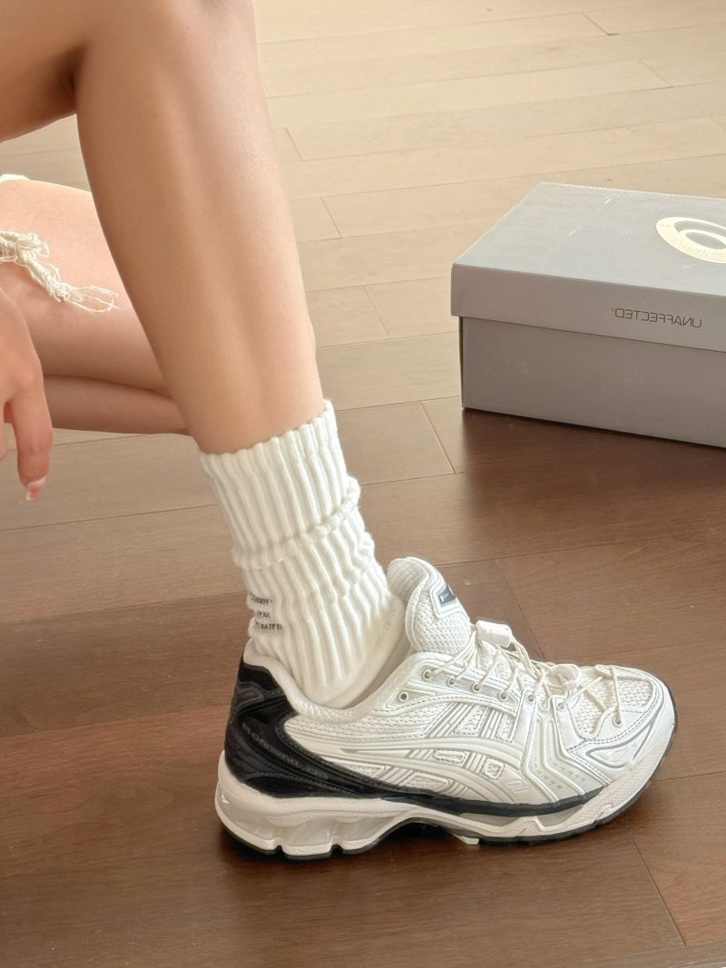 Asics Gel-Kayano 14 'Unaffected' view