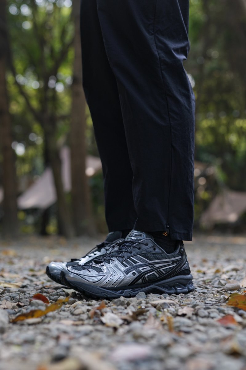 Asics Gel-Kayano 14 'Unaffected' view