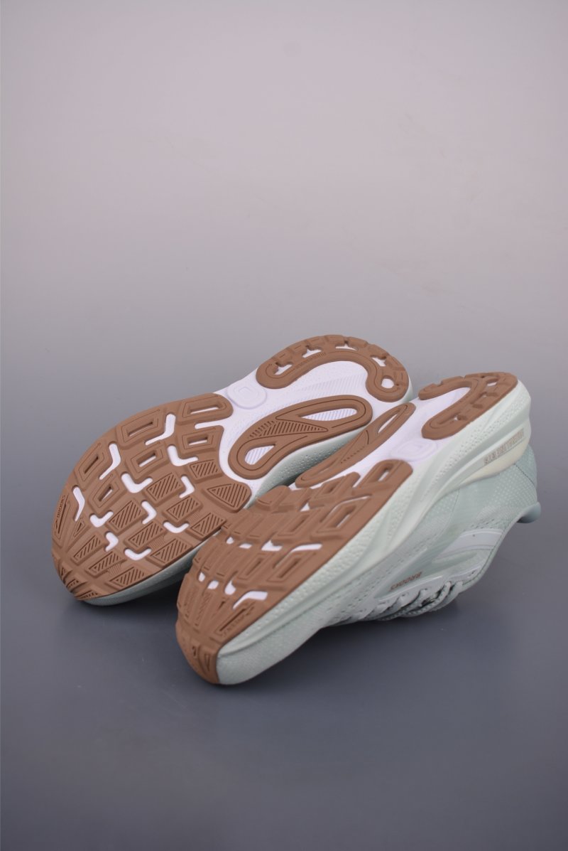 Brooks Adrenaline GTS 24 DNA LOFT V2 view