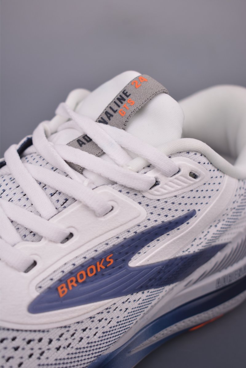 Brooks Adrenaline GTS 24 DNA LOFT V2 view