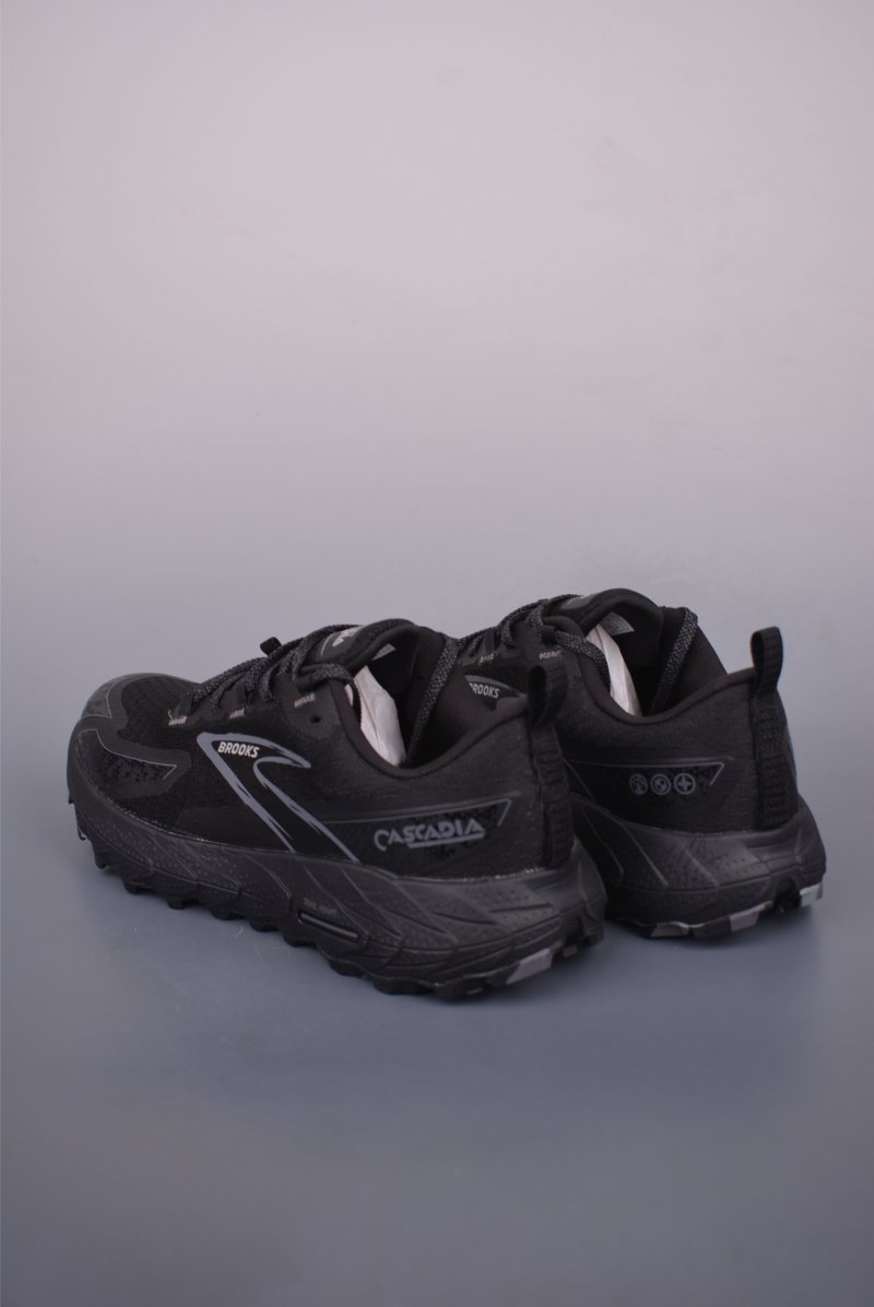 Brooks Cascadia 18 DNA LOFT V2 view