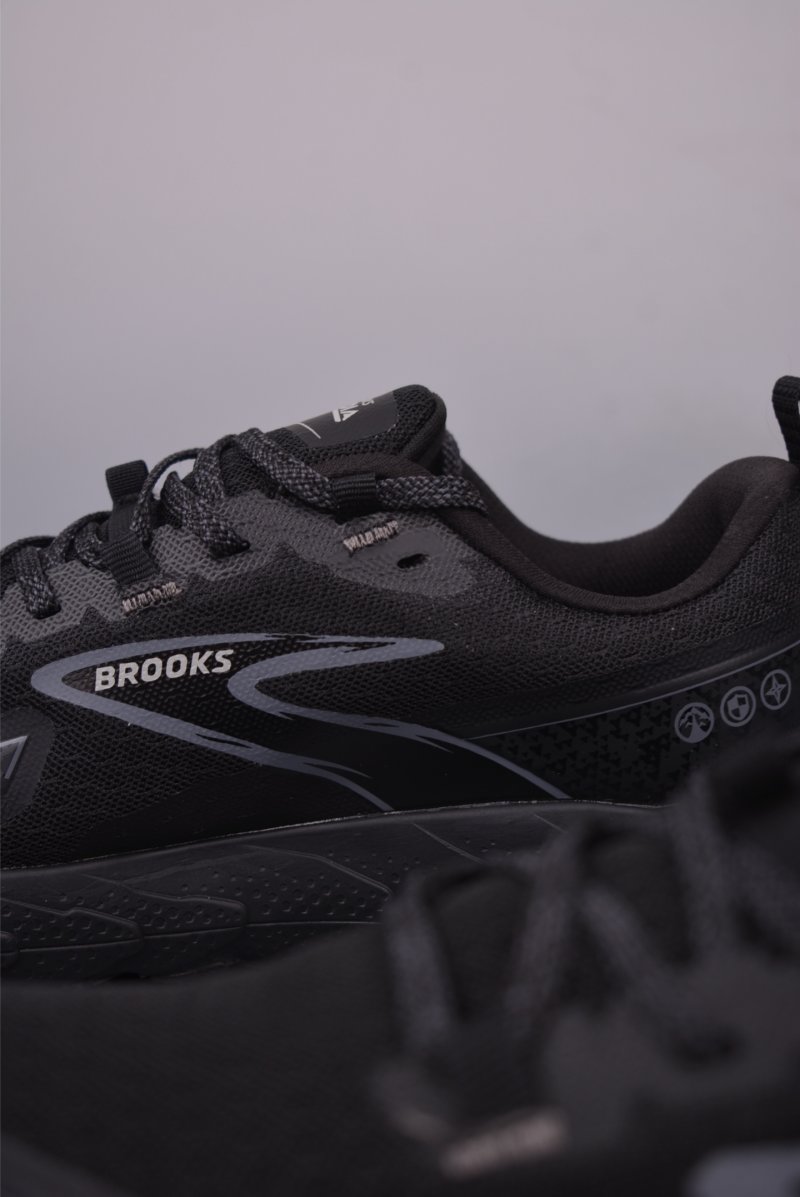 Brooks Cascadia 18 DNA LOFT V2 view