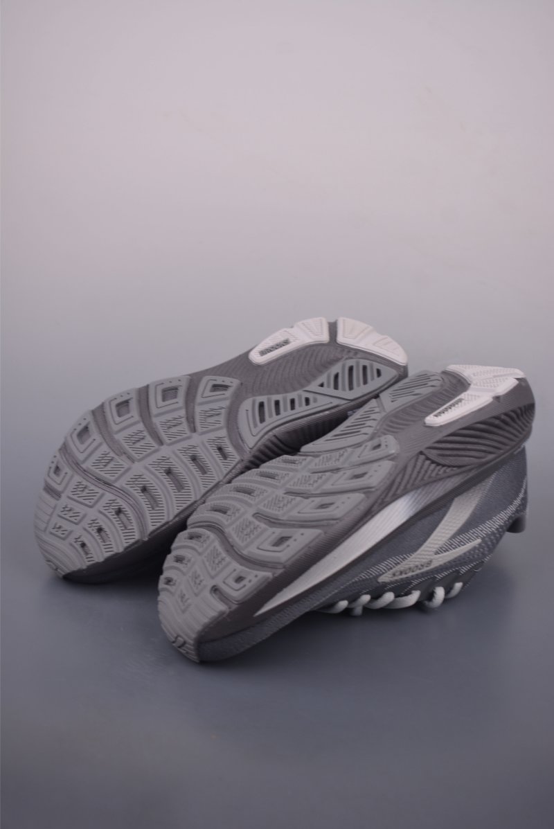 Brooks Ghost 17 DNA LOFT V2 view