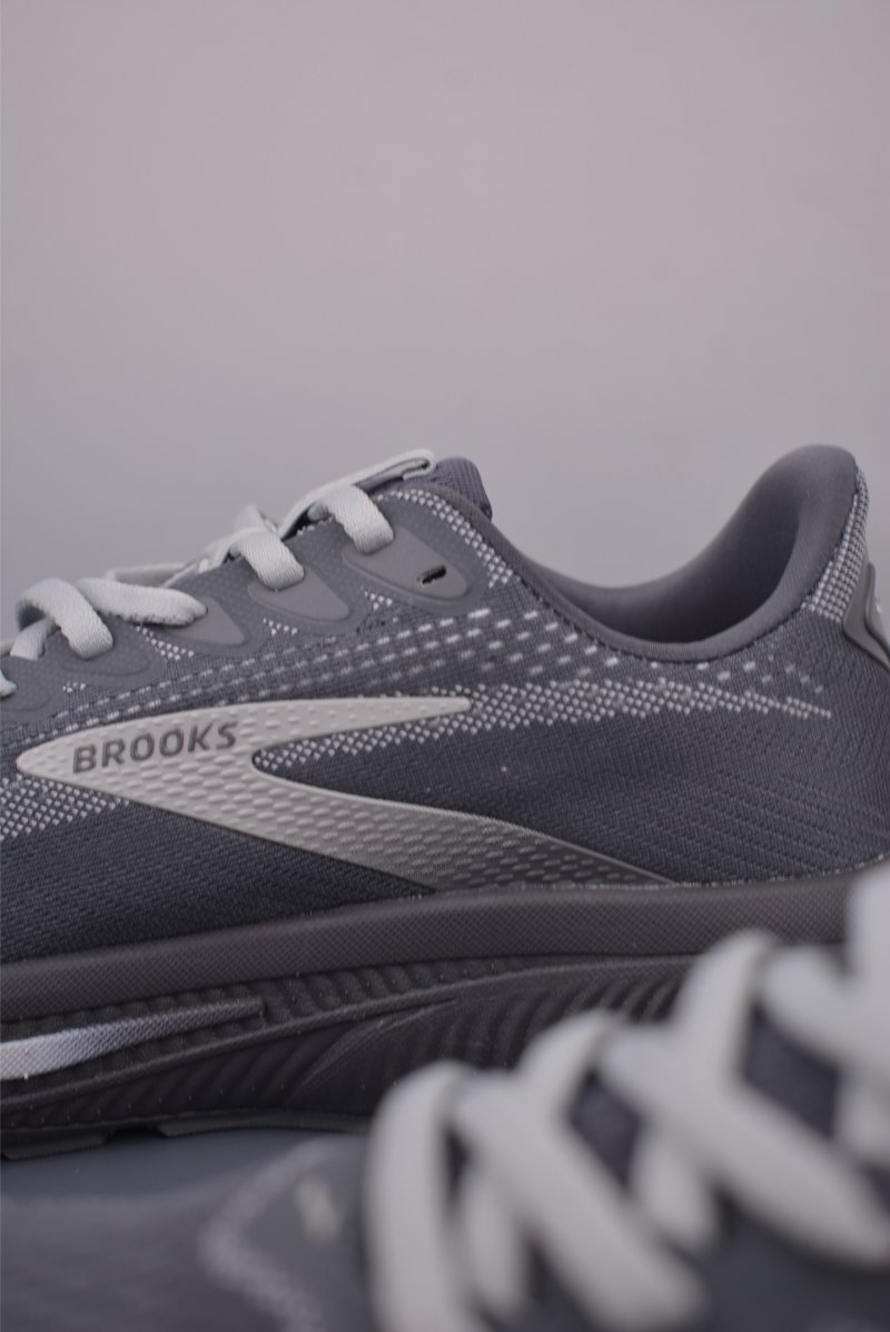 Brooks Ghost 17 DNA LOFT V2 view