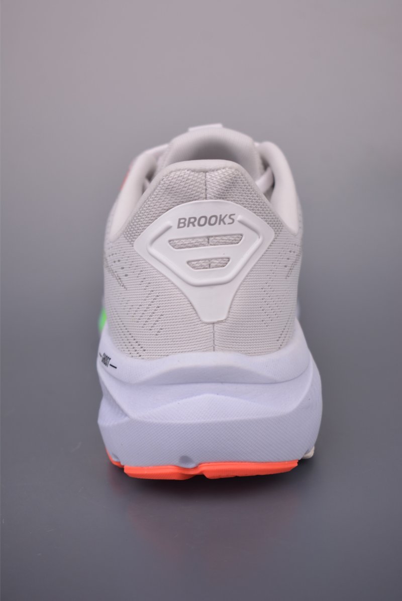 Brooks Ghost 17 DNA LOFT V2 view