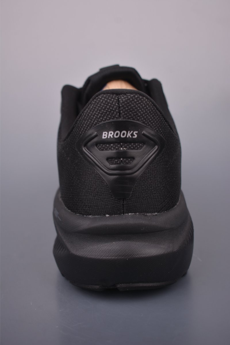 Brooks Ghost 17 DNA LOFT V2 view