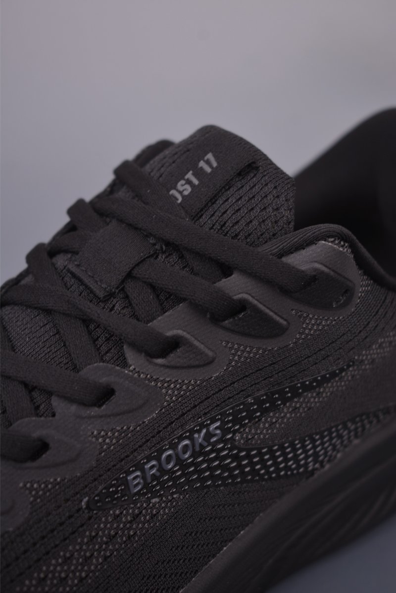 Brooks Ghost 17 DNA LOFT V2 view