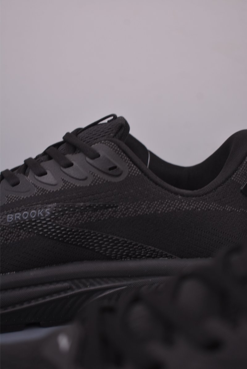 Brooks Ghost 17 DNA LOFT V2 view