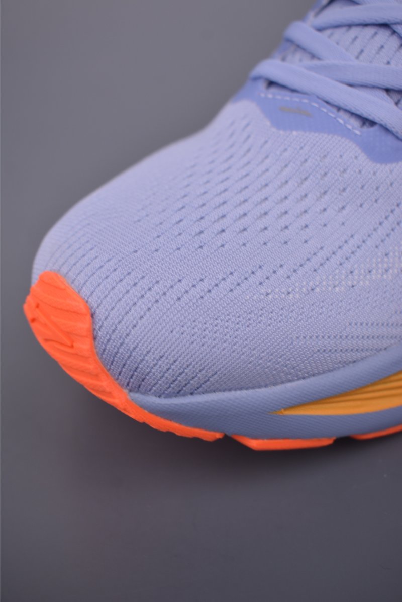 Brooks Ghost 17 DNA LOFT V2 view