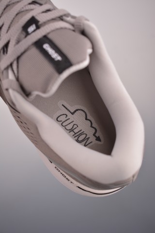 Brooks Ghost 15 DNA LOFT V2 view 9