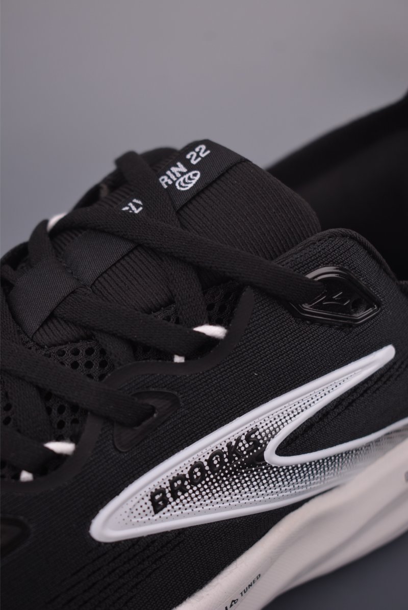 Brooks Glycerin 22 DNA LOFT V2 view