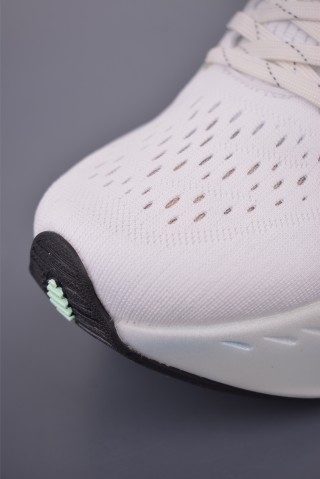 Brooks Glycerin Max DNA LOFT V2 view 6