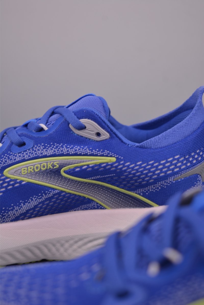 Brooks Glycerin 22 DNA LOFT V2 view