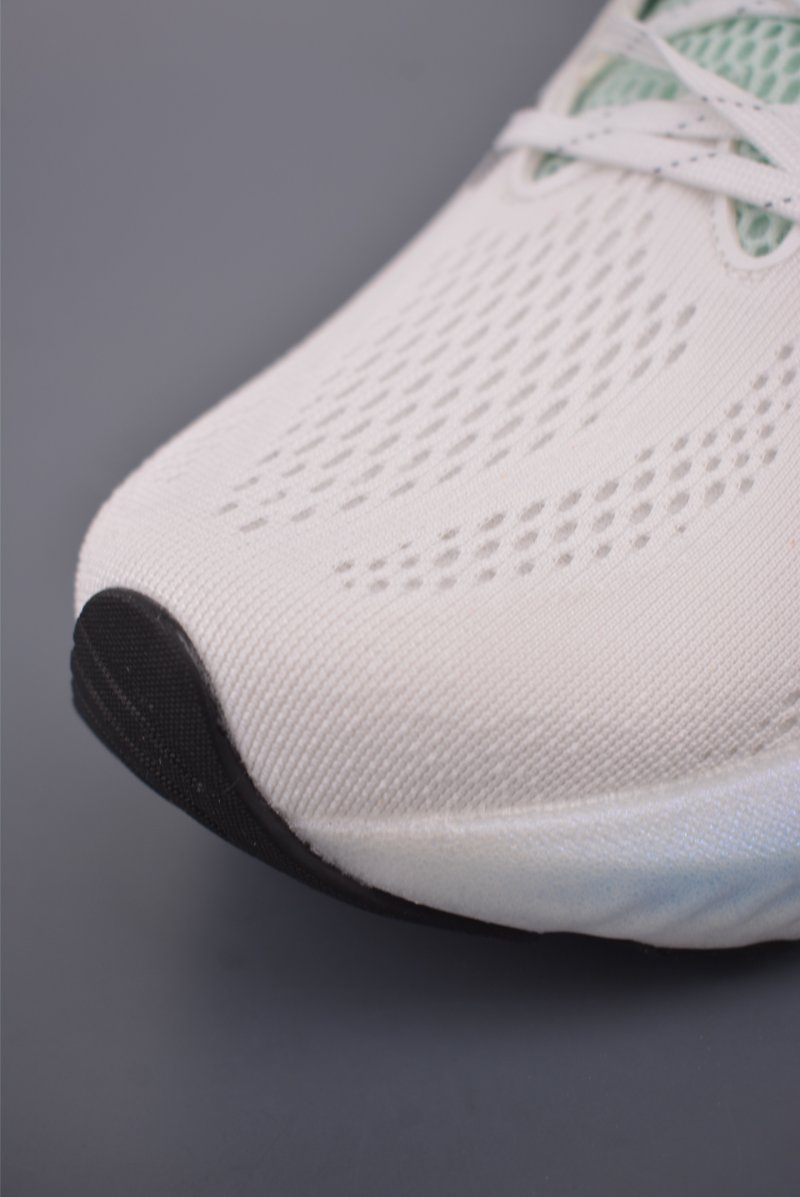 Brooks Glycerin 22 DNA LOFT V2 view