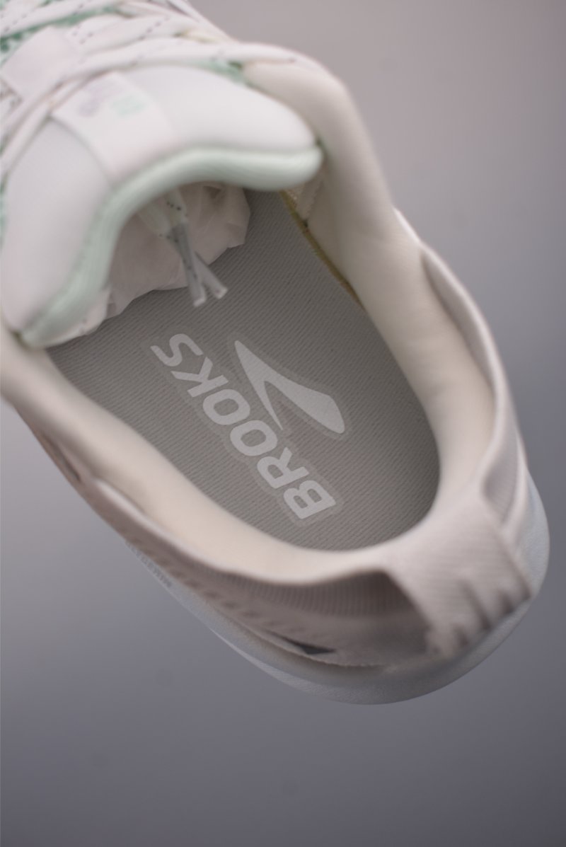 Brooks Glycerin 22 DNA LOFT V2 view