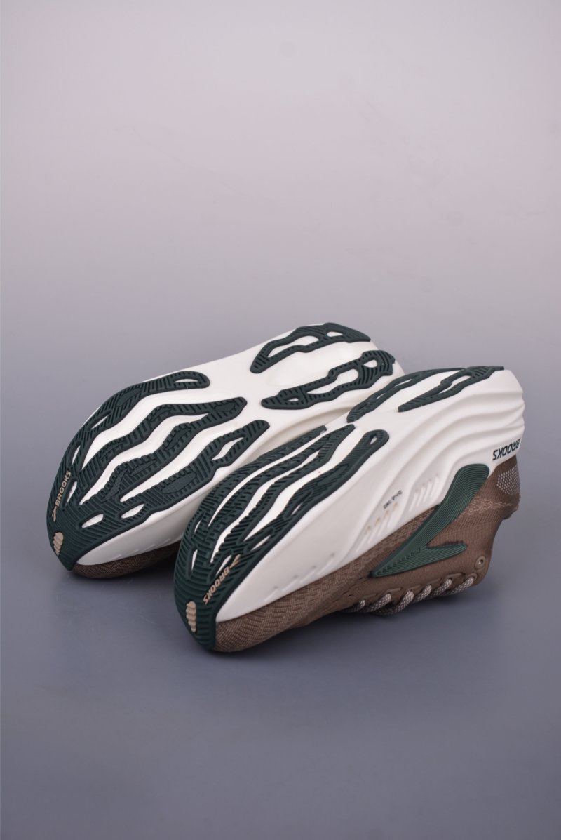 Brooks Glycerin Max DNA LOFT V2 view