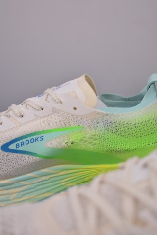 Brooks Hyperion Elite 4 DNA LOFT V2 view 8