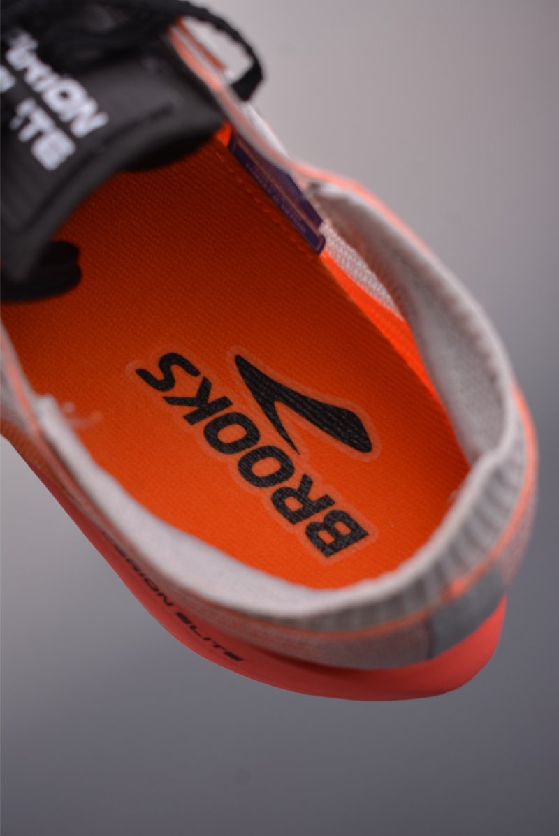 Brooks Hyperion Elite 5 DNA LOFT V2 view