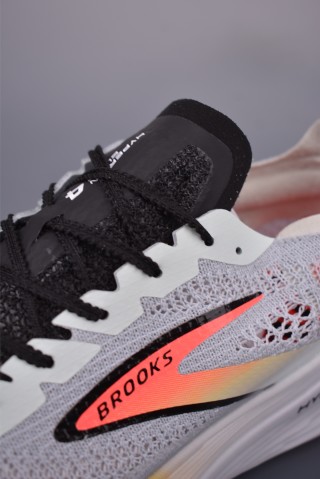 Brooks Hyperion Elite 4 DNA LOFT V2 view 16