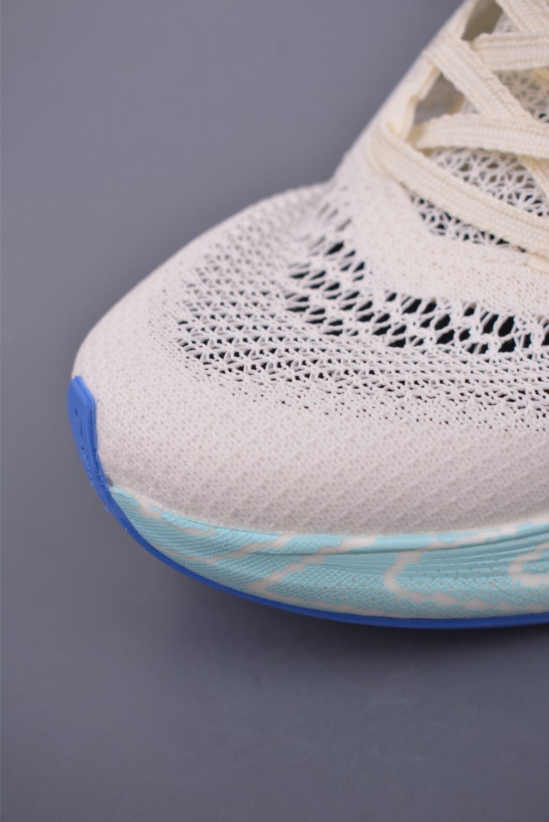 Brooks Hyperion Elite 4 PB DNA LOFT view