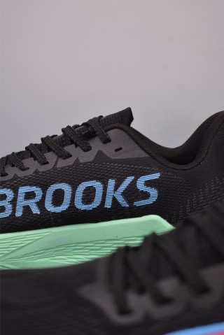 Brooks Hyperion Max 2 view 8